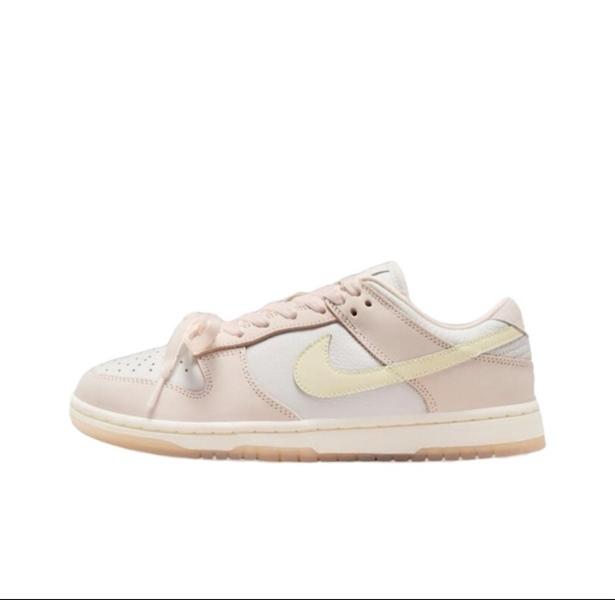 Nike Dunk Low "Light Soft Pink"