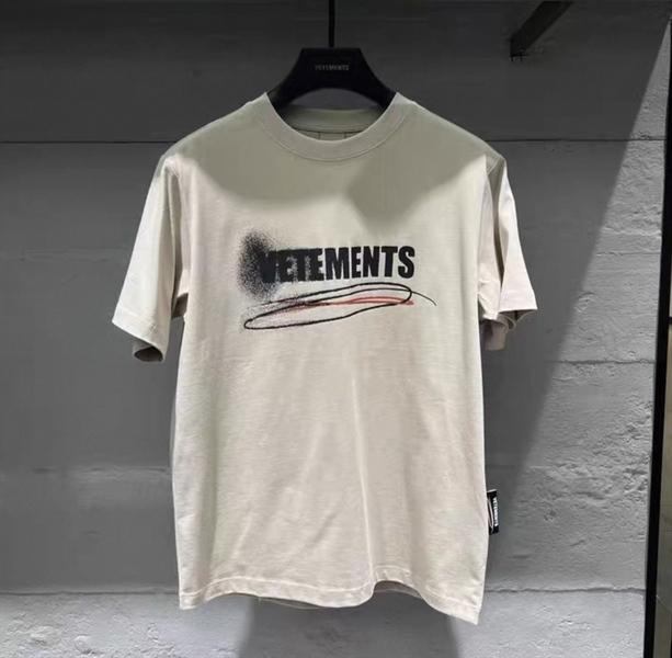 Vetements Signature Graphics Tee