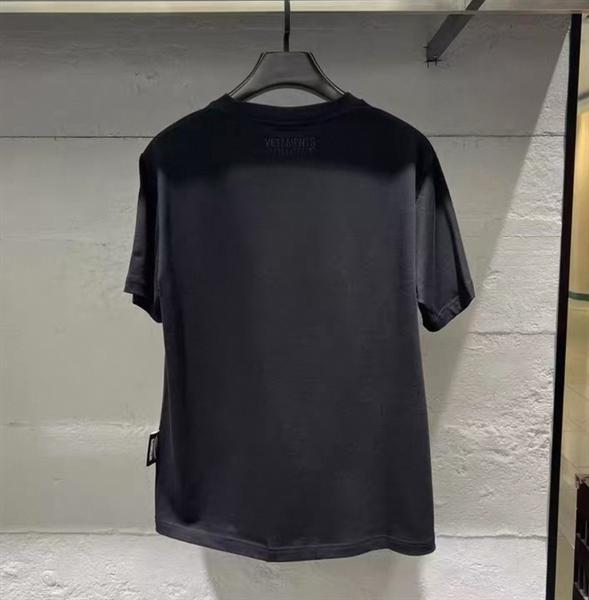 Vetements Signature Graphics Tee