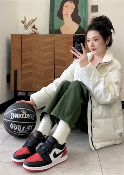 Nike Air Jordan 1 Low SE