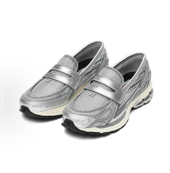 New Balance 1906L Loafer